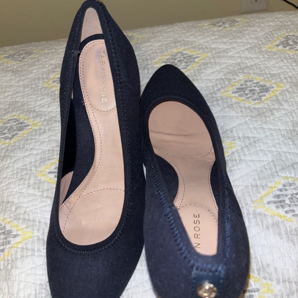 Taryn Rose Tamara Navy blue pump 9 - Picture 10 of 10
